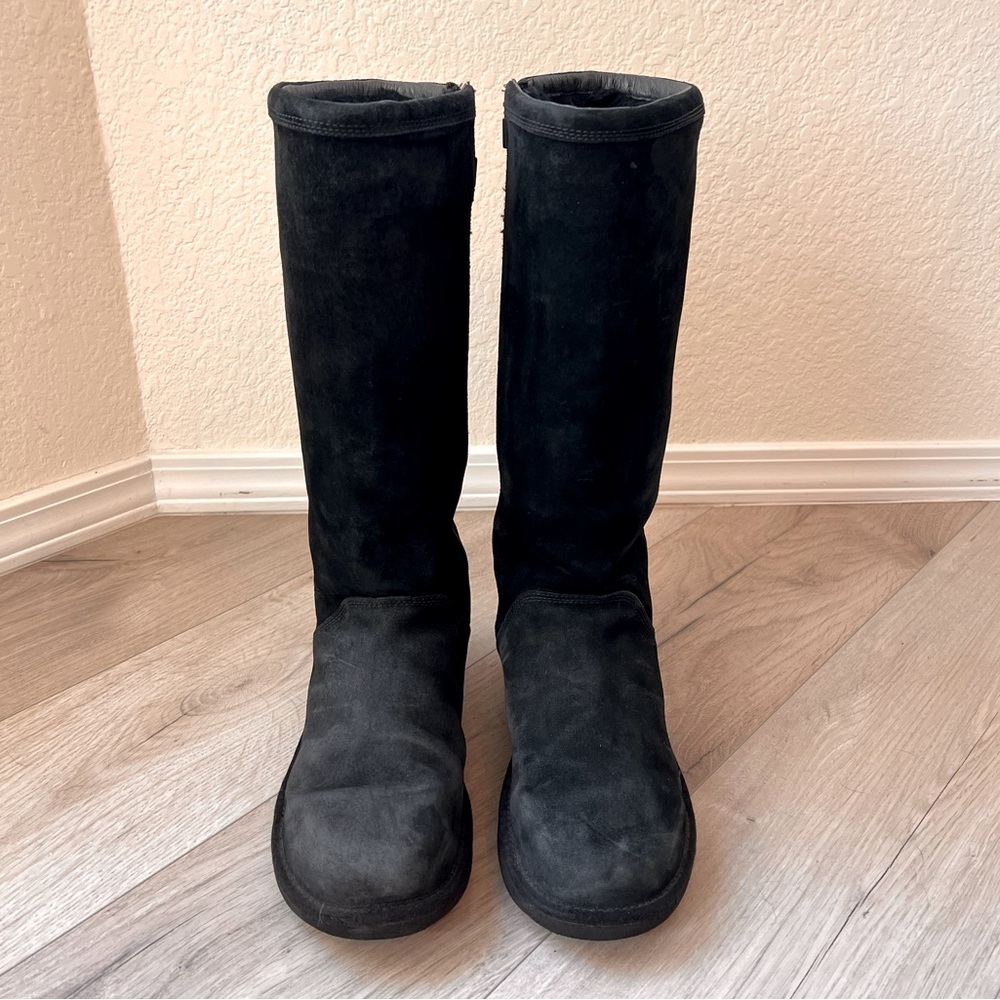 UGG Classic Tall II Black Sheepskin Boots Size 10 Women With Zipper SN 1890